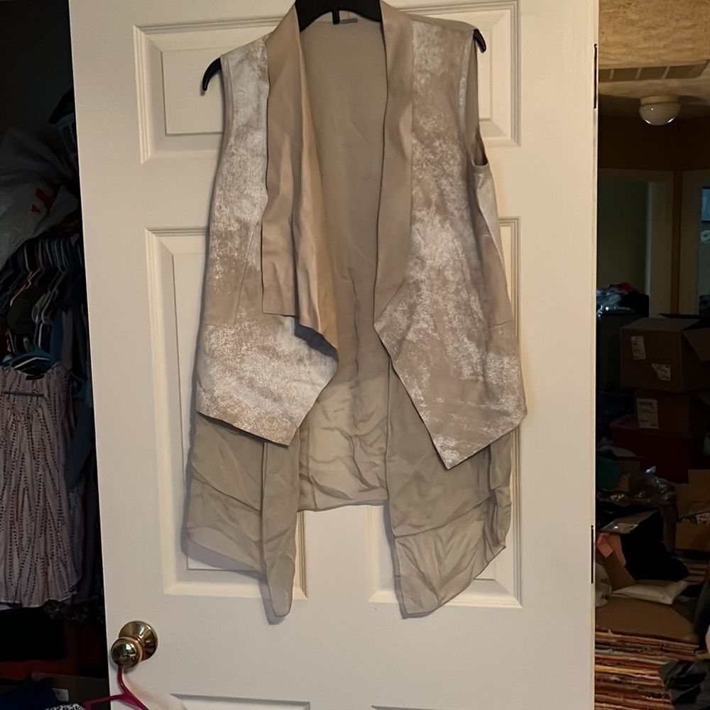 Ellie tahari medium vest‎